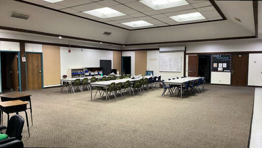Walnut Grove Elementary School Media Center in Walnut Grove 3