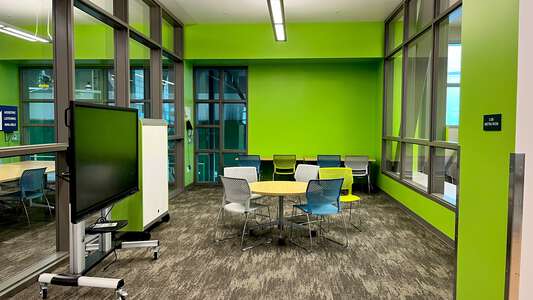 Emerald High School Library (Room E-103) in Dublin 2