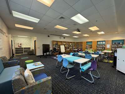 Hermitage Elementary School Library in Virginia Beach