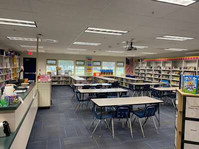 Skyway Elementary School Library in Coeur d' Alene