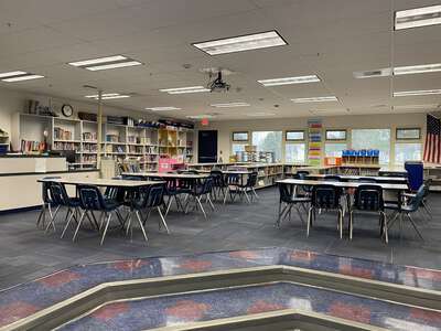 Skyway Elementary School Library in Coeur d' Alene 3