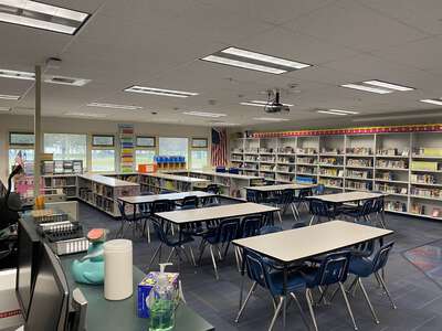 Skyway Elementary School Library in Coeur d' Alene 5