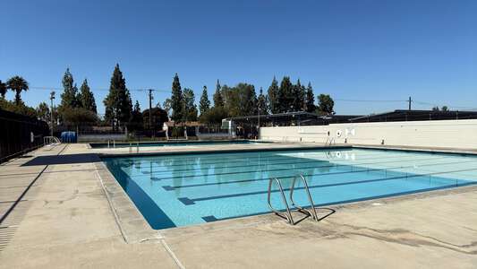 Eisenhower High School Pool in Rialto 3