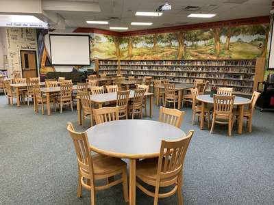 Quartz Hill Elementary School Library in Gilbert