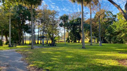 Tamarac Elementary School Outdoor Area in Tamarac