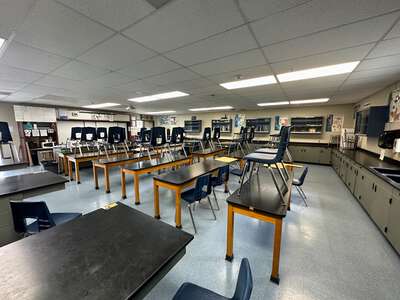 Dana Hills High School Science Room in Dana Point