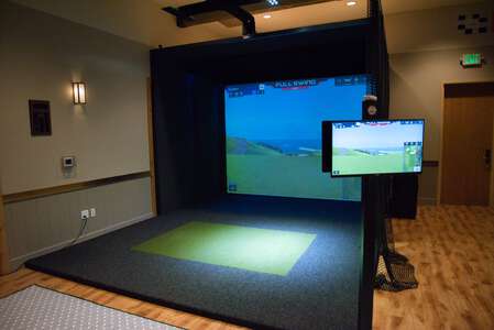 The Fremont Clubhouse Golf Studio in Fremont 2