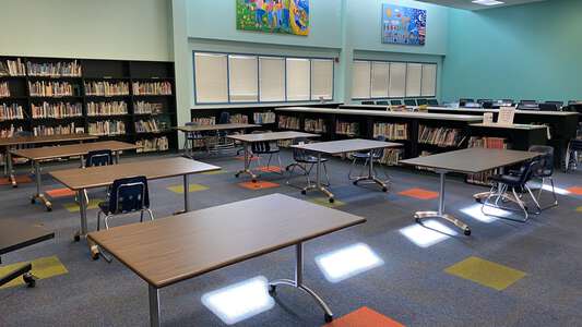 Widen Elementary School Library in Austin