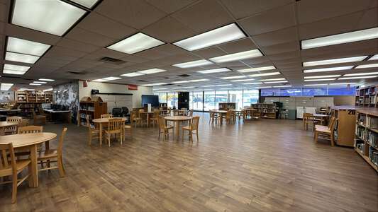 Texas High School Library in Texarkana 2