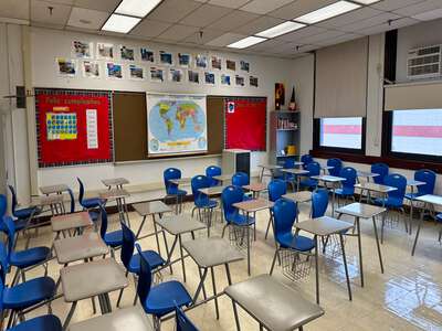 Phillips - Wendell Phillips Academy High School Classroom Standard in Chicago