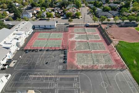 Del Valle High School Tennis Courts in Livermore