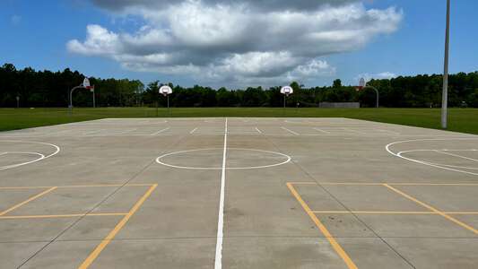 Dune Lakes Elementary School Outdoor Basketball Courts in Santa Rosa Beach