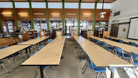 Maple Elementary School Library in Springfield