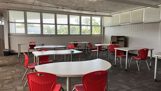 Westside Middle School Library (3 hr min) in Jacksonville 5