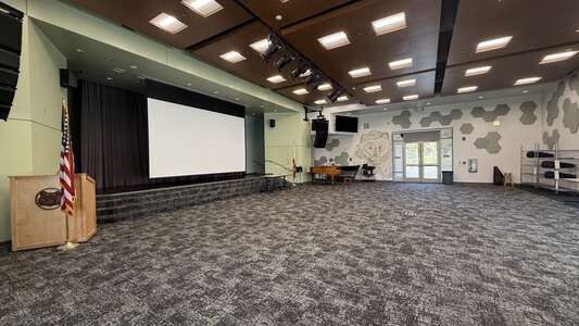 Bonita Canyon Elementary School Multi Purpose Room in Irvine