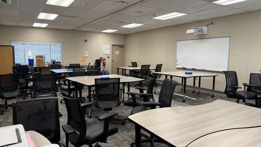 Apple Valley Unified School District Classroom Standard in Apple Valley 4