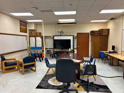 Riverside Middle School Classroom Standard in Fort Worth