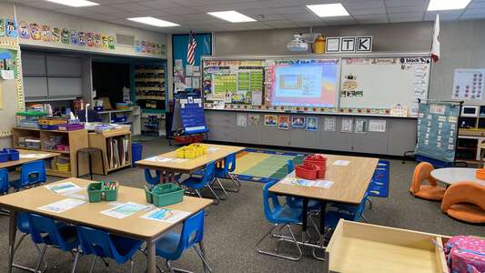 Montclaire Elementary School Classroom Standard in Los Altos