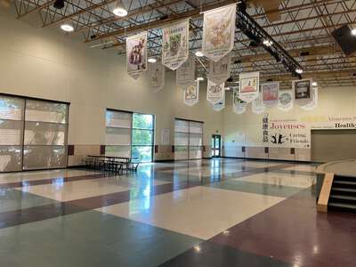 Rosemont Ridge Middle School Commons in West Linn