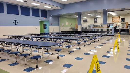 Crews Lake Middle School Cafeteria in Spring Hill