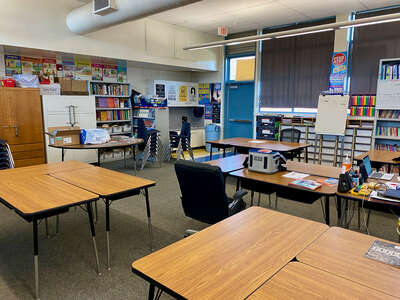 Nuffer Elementary School Classroom Standard in Norwalk