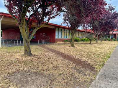 Woodmere K-5 School Outside Lawn in Portland