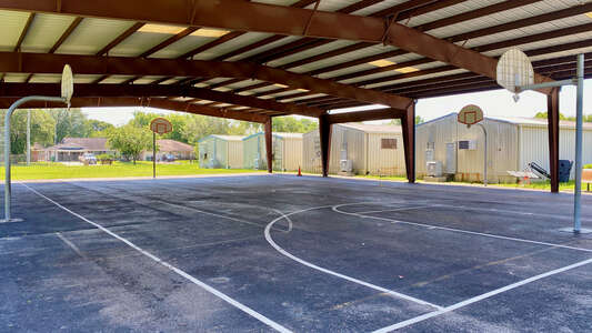 Codwell Elementary Outdoor Basketball Courts in Houston
