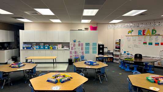 San Carlos Park Elementary School Classroom Standard in Fort Myers