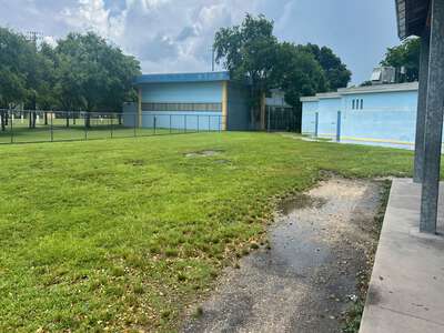 Johnnie M Parris Colonial Drive Elementary School Field - Practice in Miami 3