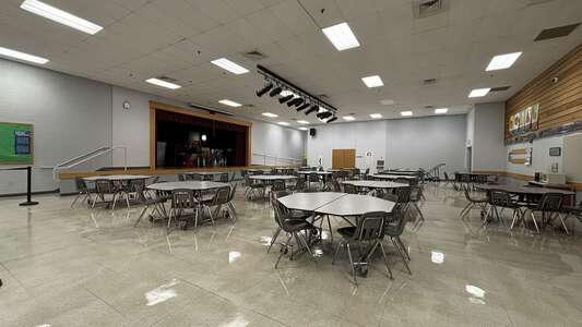 Meadow View School K-8 Cafeteria in Eugene 4