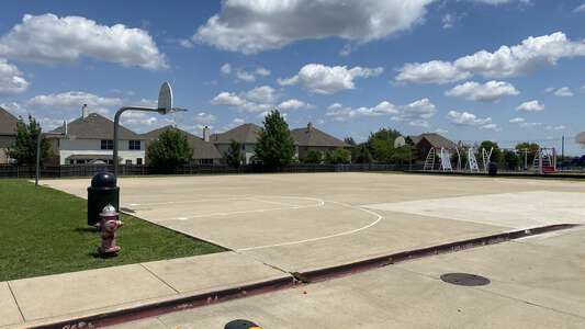 Mary Harris Elementary Outdoor Basketball Courts in Fort Worth