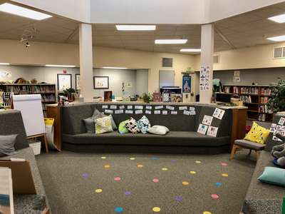 Escondido Elementary School Library in Palo Alto
