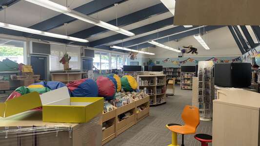 Del Rey Elementary School Library in Orinda