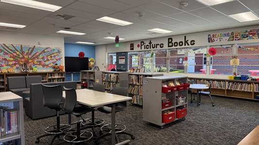 University Park Elementary School Library in Irvine