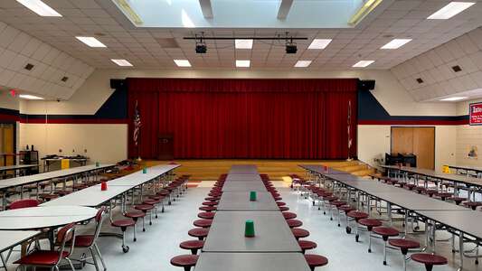 Four Oaks Elementary School Cafeteria in Four Oaks 3