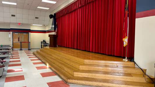 Four Oaks Elementary School Cafeteria in Four Oaks 4