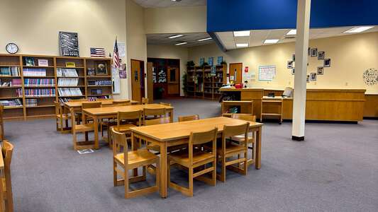 Stucky Middle School Library in Wichita 2