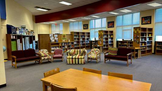 Stucky Middle School Library in Wichita 3