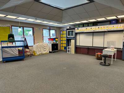 Ladera Ranch Elementary School Classroom Standard in Ladera Ranch