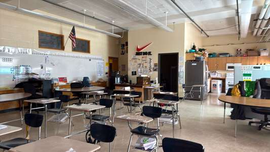 Mead Middle School Classroom Standard in Wichita 3