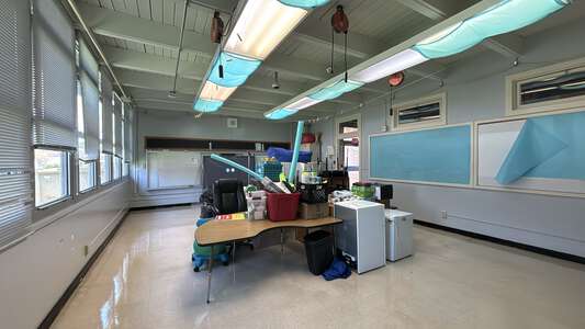 Bridgedale Elementary School Classroom Standard in Metairie 2