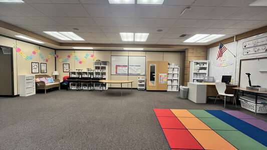 Louisa May Alcott Elementary School Classroom Standard in Redmond