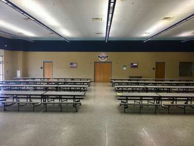 Roberta Tipps Elementary School Cafeteria in Mansfield