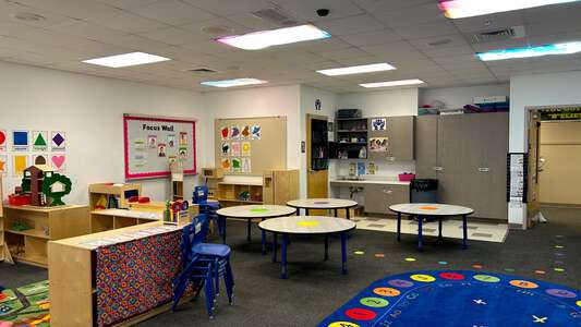 Manatee Elementary School (	School District of Lee County) Classroom Standard in Fort Myers