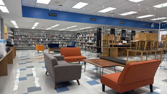 Thomas Jefferson High School for Advanced Studies Library in Gretna 2