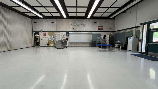 Awbrey Park Elementary School Cafeteria in Eugene
