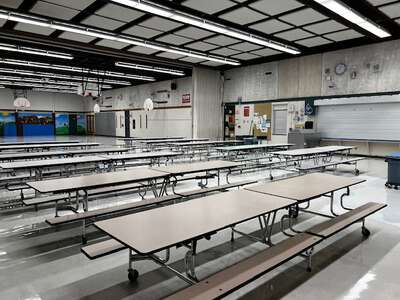 Awbrey Park Elementary School Cafeteria in Eugene