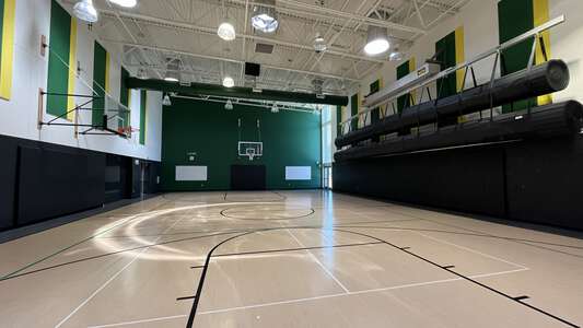 Evergreen Middle School Gym - Aux in Kent