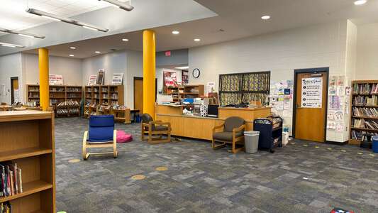 Dodge Literacy Magnet Elementary School Library in Wichita 2
