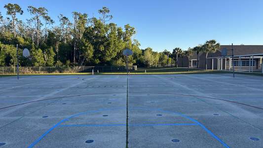Colonial Elementary School Blacktop / Basketball Courts in Fort Myers